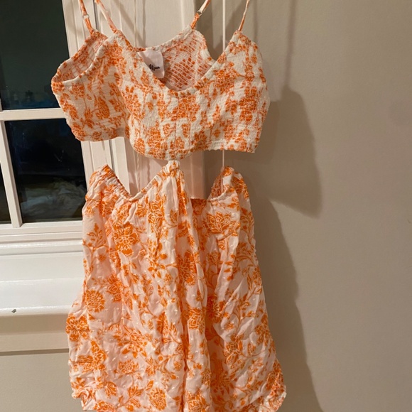 Mini Sundress - Picture 2 of 4